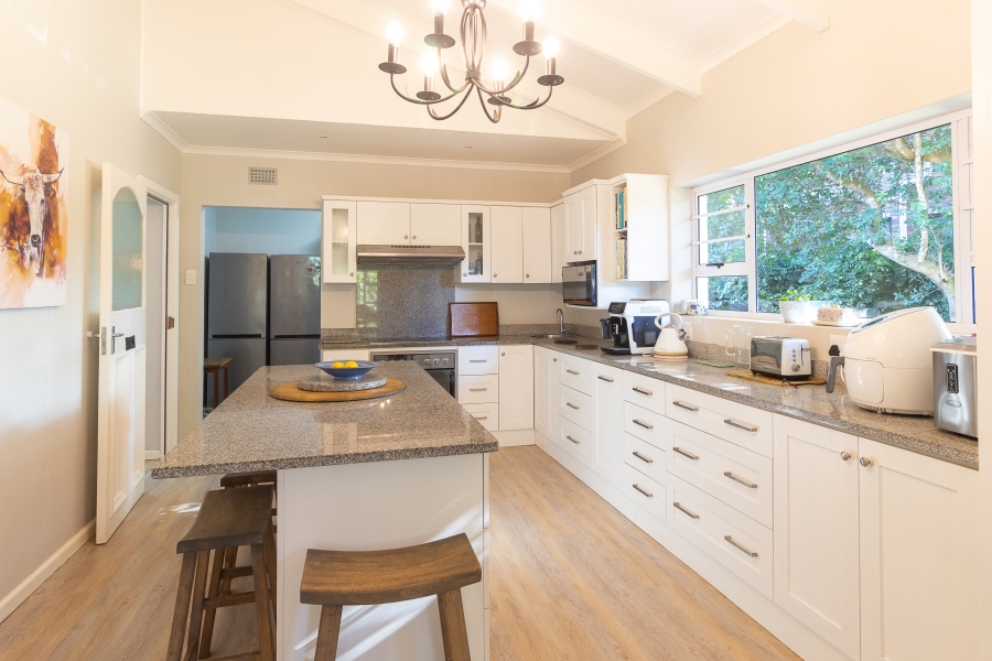 5 Bedroom Property for Sale in Kenton On Sea Eastern Cape